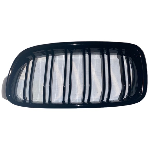 2012-2018 BMW 3 Series Double Slat Glossy Black Front Left/Right Kidney Grilles - Picture 3 of 7